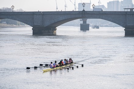 Seasonal Weather, Putney, London, UK - 25 Mar 2022 Stock Pictures ...