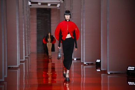 Mika Schneider On Catwalk Versace Fashion Editorial Stock Photo - Stock ...