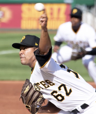 Pittsburgh, United States. 12th Apr, 2022. Pittsburgh Pirates manager Derek  Shelton (17) greets his team before the start of the Pirates Home Opener  against the Chicago Cubs at PNC Park on Tuesday