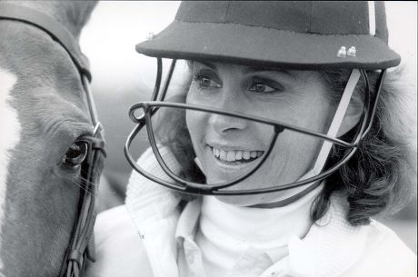 Stephanie Powers - Actress - 1987 Pictured At The Mayfair Hotel Trophy Game Of Ladies' Polo Between Great Britain And The Rest Of The World Are: Stephanie Powers Playing For The Rest Of The World.