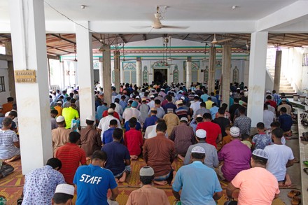 Muslim Devotees Offer Jummah Prayer Mosque Editorial Stock Photo ...