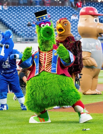 Phanatic's birthday celebrated in Philly 