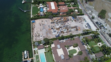 Exclusive - Tom Brady and Giselle’s Indian Creek home, Miami, FL - 06