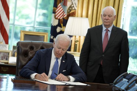 Joe Biden Signs the Ukraine Lend-Lease Act, Washington, District of Columbia, United States - 09 May 2022