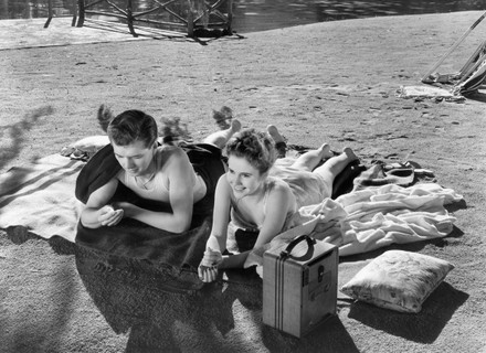 250 1944 movies Stock Pictures, Editorial Images and Stock Photos