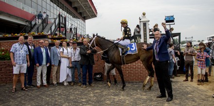 Horse Racing Black-Eyed Susan Day, Baltimore, USA - 20 May 2022