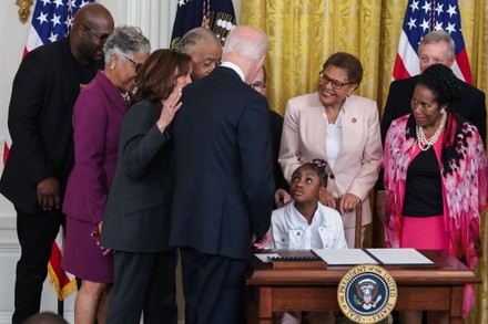 DC: President Biden signs Executive Order to advance effective, accountable policing and strengthen public safety, Washington, District of Columbia, USA - 25 May 2022