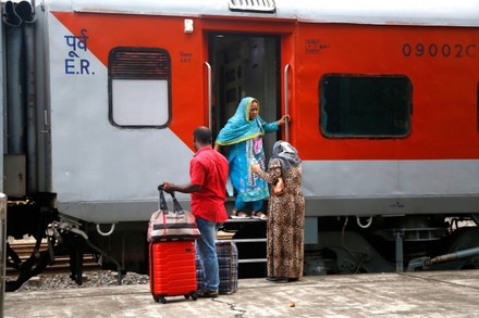 India-Bangladesh train services resume after two years, ET