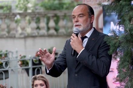 Edouard Philippe.
France's former Prime Minister and Le Havre mayor Edouard Philippe during a campaign visit prior to support Mariana Caillaud and Patrick de Carolis at public meeting for Bouches du Rhône region, on Arles city, on June 9, 2022. French voter head to the polls on June 12 and 19 for France's legislative elections.
Former French Prime Minister and Mayor of Le Havre Edouard Philippe during a campaign visit before supporting Mariana Caillaud and Patrick de Carolis during a public meeting for the Bouches du Rhône region, on the city of Arles, on June 9, 2022. Voters will go to the polls in June on the 12th and 19th for the French legislative elections.