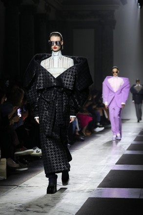 Victor and Rolf - Runway - Paris Fashion Week Haute Couture F/W 2022/23, France - 06 Jul 2022