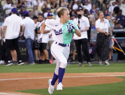 JoJo Siwa - Plays in the MGM All-Star Celebrity Softball Game at