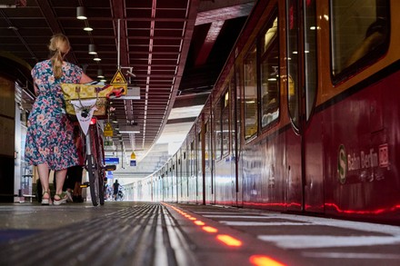 500 Hazards of accidents Stock Pictures, Editorial Images and Stock