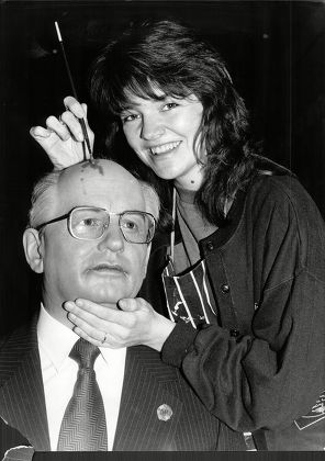 Waxwork Mikhail Gorbachev Shows Colouring Sue Cook As She Put's Final Touches At Madame Tussauds In London - 1990