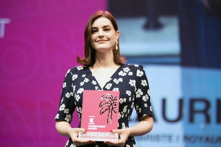 English Screenwriter Playwright Laurie Nunn Poses Editorial Stock Photo