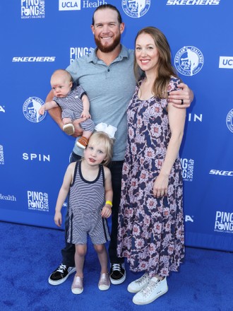 Craig Kimbrel with his daughter Lydia Joy Kimbrel