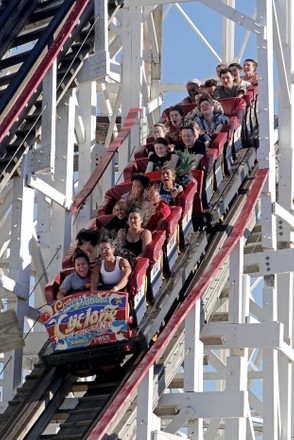 250 Cyclone ride Stock Pictures, Editorial Images and Stock Photos ...