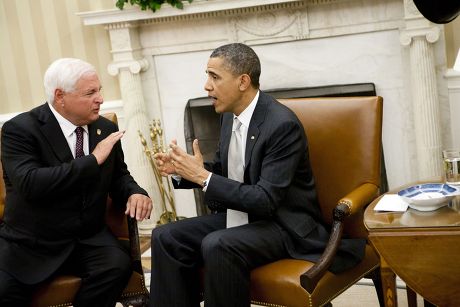 President Barack Obama meets President Martinelli of Panama in the Oval Office of the White House, Washington DC, America - 28 Apr 2011