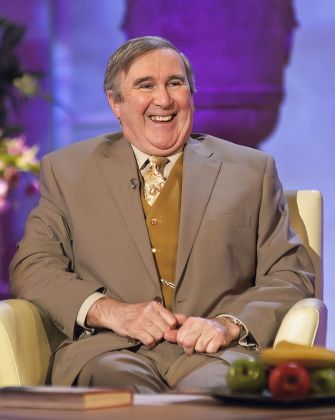'The Alan Titchmarsh Show' TV Programme, London, Britain - 05 May 2011