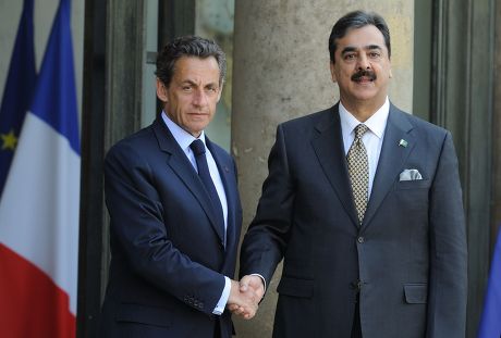 Nicolas Sarkozy meets Pakistan Prime Minister Yousaf Raza Gillani at Elysee Palace, Gravelines, France - 04 May 2011