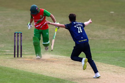 Wicket Stanley Mcalindon Traps Harry Swindells Editorial Stock Photo ...