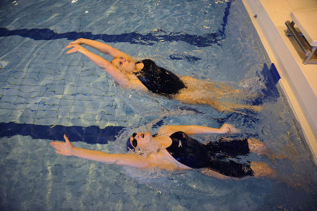 Magnificent 7: Rachael Latham With Gail Emms Aldershot Aquatics Centre Pic Andy Hooper