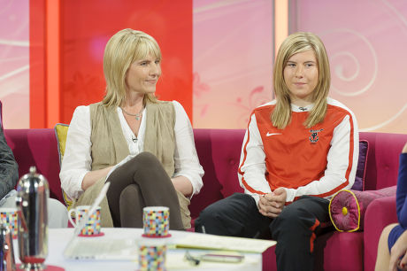 'Lorraine Live' TV Programme, London, Britain - 17 May 2011