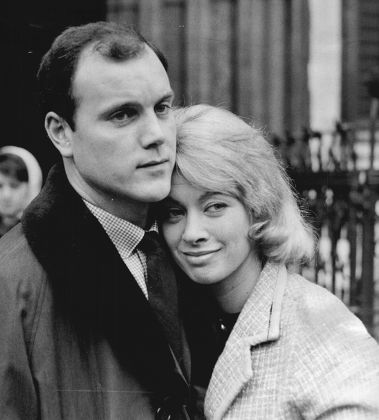 KENNETH COPE ACTOR HIS WIFE RENNY Redaktionellt stockfoto - stockbilder ...