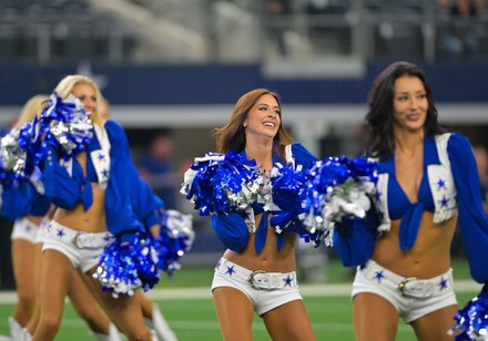 2,000 Dallas cowboys cheerleaders Stock Pictures, Editorial Images and ...