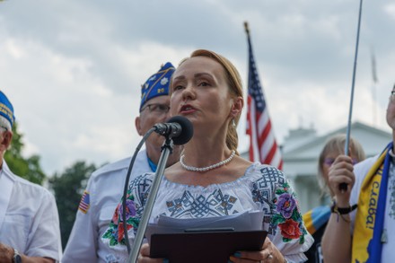 Lush Volunteer From Kramatorsk Nadiya Kalinchenkova Wins The