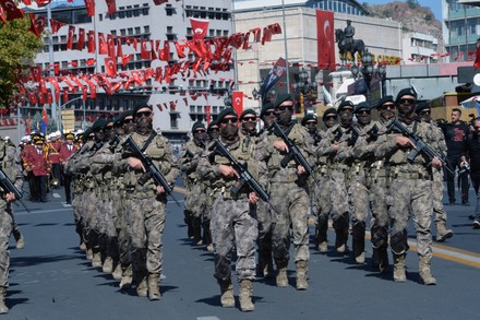 250 Parade of turkish soldiers Stock Pictures, Editorial Images and ...