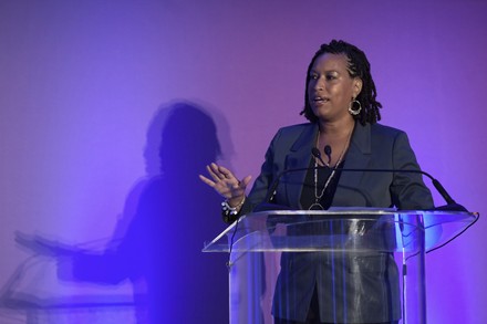 2,000 Dc mayor muriel bowser Stock Pictures, Editorial Images and Stock