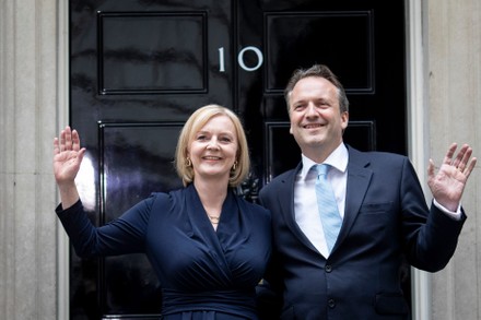 67 Liz truss with her husband Stock Pictures, Editorial Images and ...