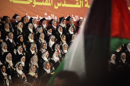 Palestinian Students Attend Their Graduation Ceremony Editorial Stock ...