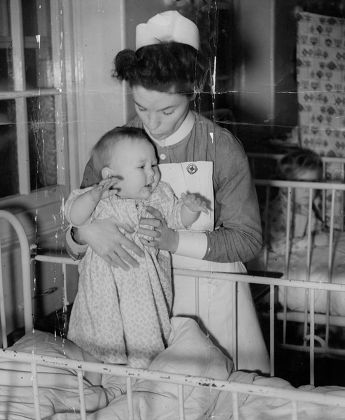 500 1940s babies Stock Pictures, Editorial Images and Stock Photos ...