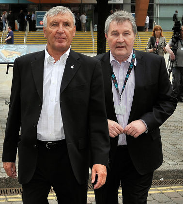 Unite Union Policy Conference At Manchester Central Convention Centre. - Joint General Secretaries Tony Woodley (l) And Derek Simpson. Pic Bruce Adams / Copy Manchester - 31/5/10