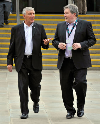 Unite Union Policy Conference At Manchester Central Convention Centre. - Joint General Secretaries Tony Woodley (l) And Derek Simpson. Pic Bruce Adams / Copy Manchester - 31/5/10