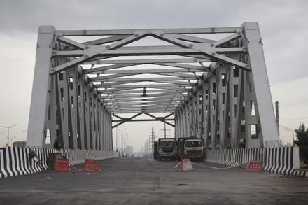 1,000 Delhi meerut expressway Stock Pictures, Editorial Images and