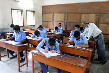2,000 Education in bangladesh Stock Pictures, Editorial Images and