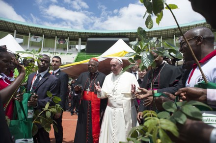 pope visits kenya