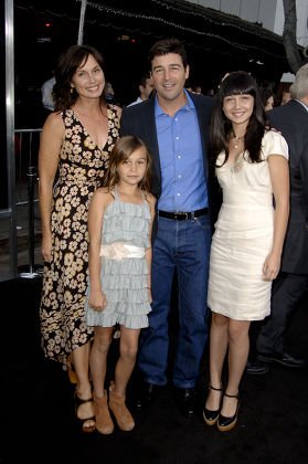 Kyle Chandler Wife Kathryn Chandler Daughters Editorial Stock Photo
