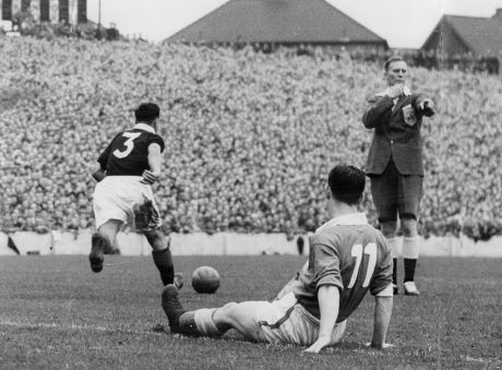 Football International Games 1954-1955. Wales V Scotland. Player Roy Clarke Disagrees With Referee William Ling.