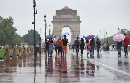 Heavy Rain Lashes Delhi-NCR, Traffic Jams, Waterlogging In Several ...