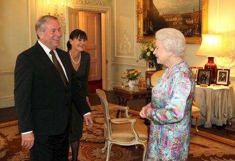 Queen Elizabeth II meets the Premier of Western Australia Colin Barnett, Buckingham Palace, London, Britain - 10 Jun 2011