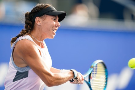 750 Desirae krawczyk Stock Pictures, Editorial Images and Stock Photos