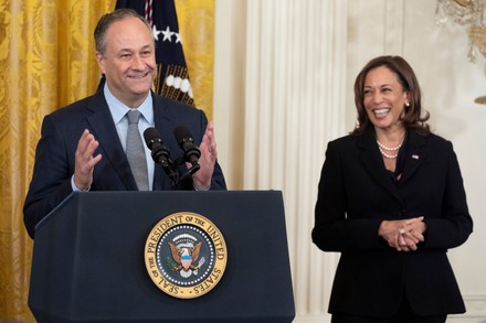 2,000 Douglas emhoff Stock Pictures, Editorial Images and Stock Photos