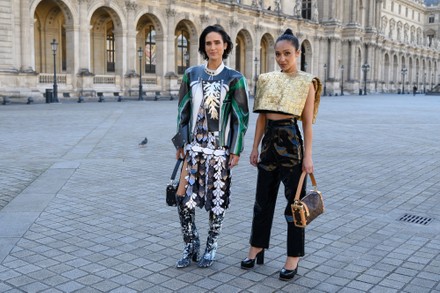 Vuitton Tag - Invitation  Paris, Louis vuitton, Louvre