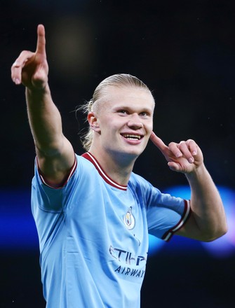 Erling Haaland Manchester City Celebrates Scoring Redaktionelles ...