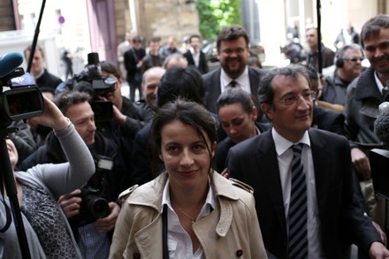 Handover ceremony between Benoist Apparu and Cecile Duflot - Paris ...