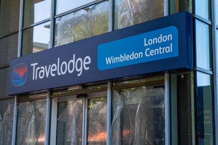 8 Wimbledon central travelodge Stock Pictures, Editorial Images and ...