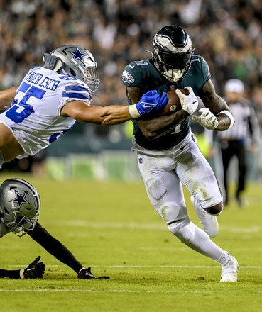 965 Leighton Vander Esch Photos & High Res Pictures - Getty Images